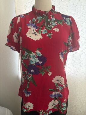 NWT Fushia Floral Ruffle-Neck Blouse